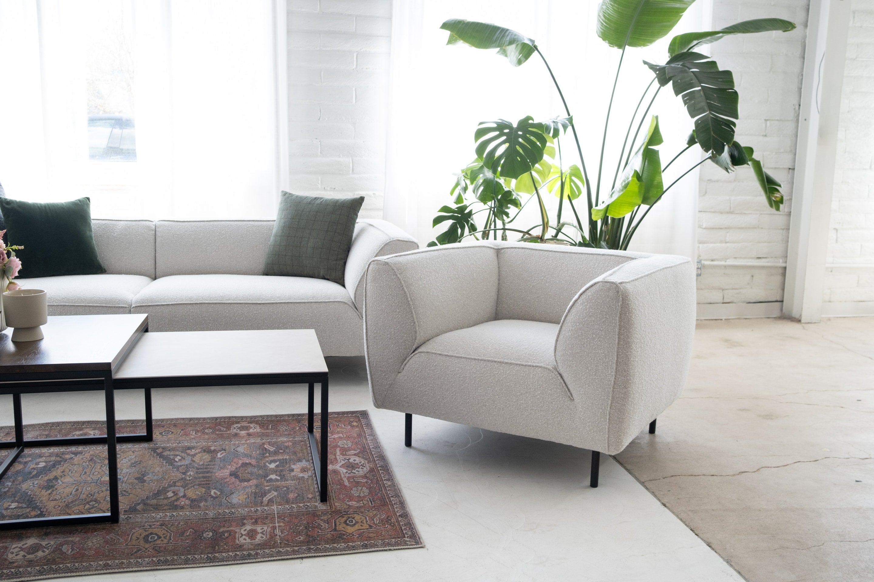 Fauteuil Mosh 38 - Tissu bouclé argenté à assise profonde